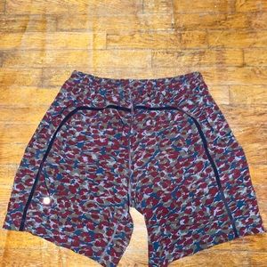 Lulu lemon mens large shorts